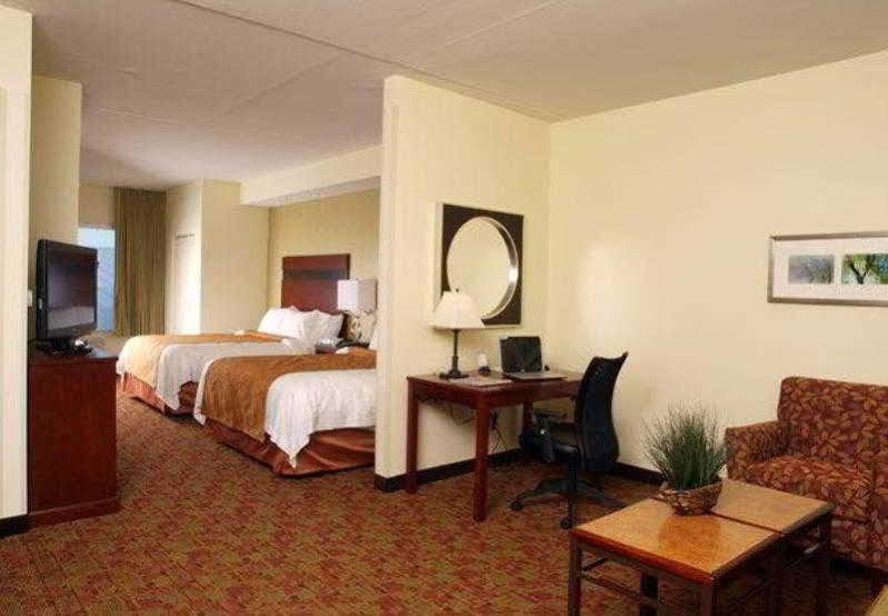 Springhill Suites Pigeon Forge Exterior photo